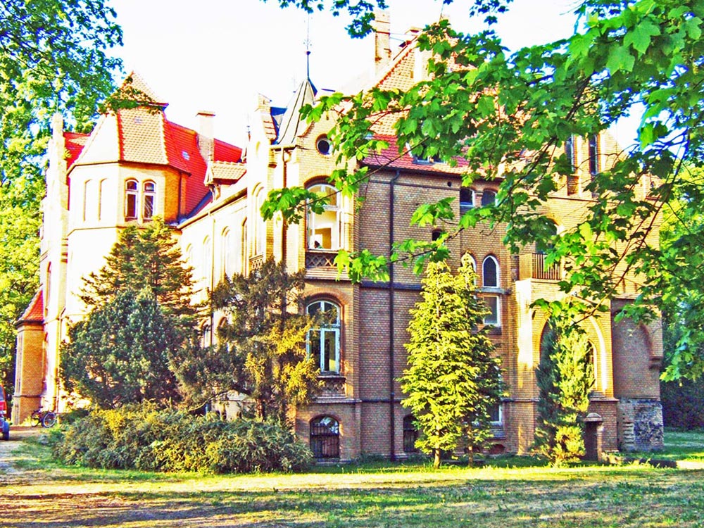 Schloss Spoitgendorf bei Tag